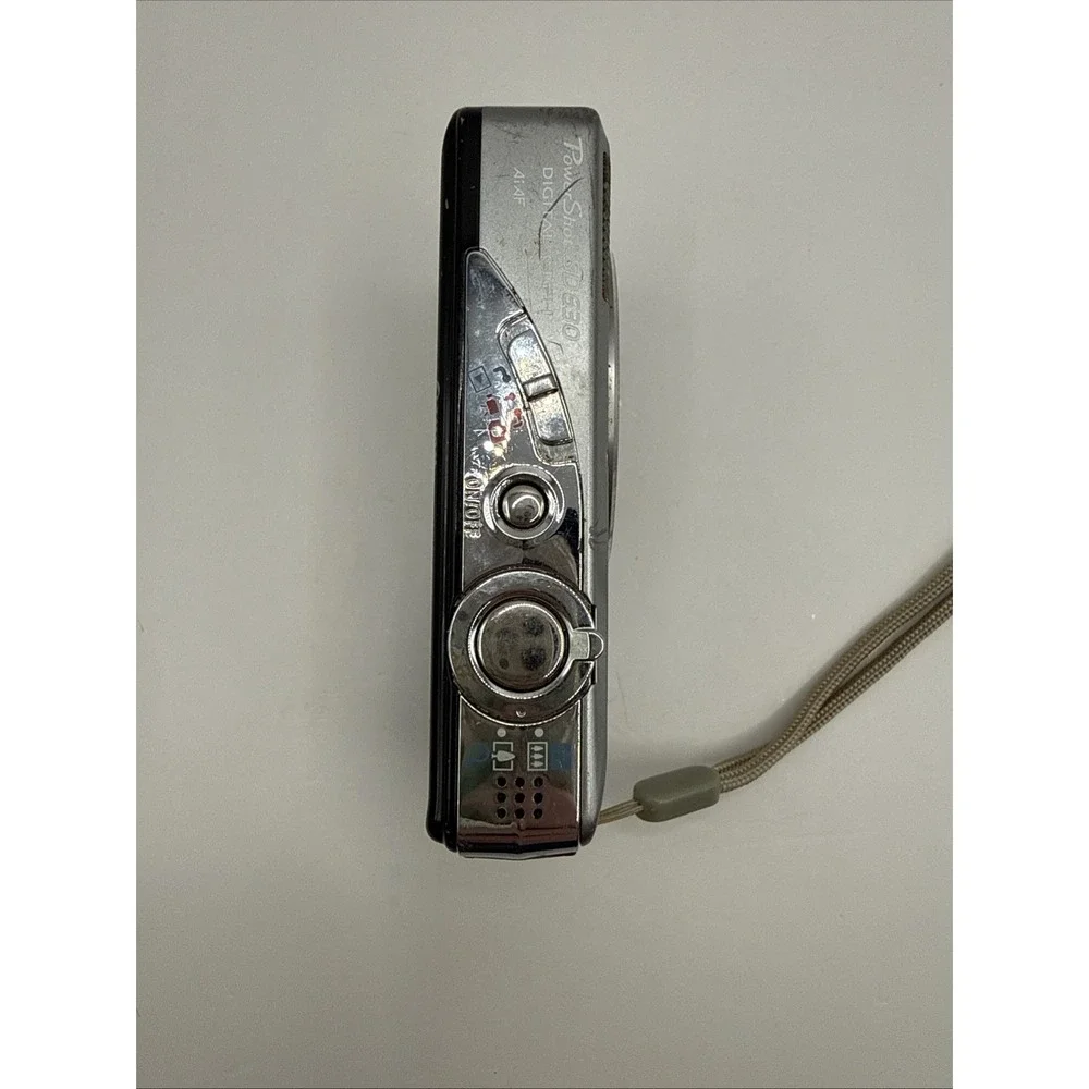 Canon PowerShot SD630 Digital ELPH Camera 6MP Untested For Parts Repair